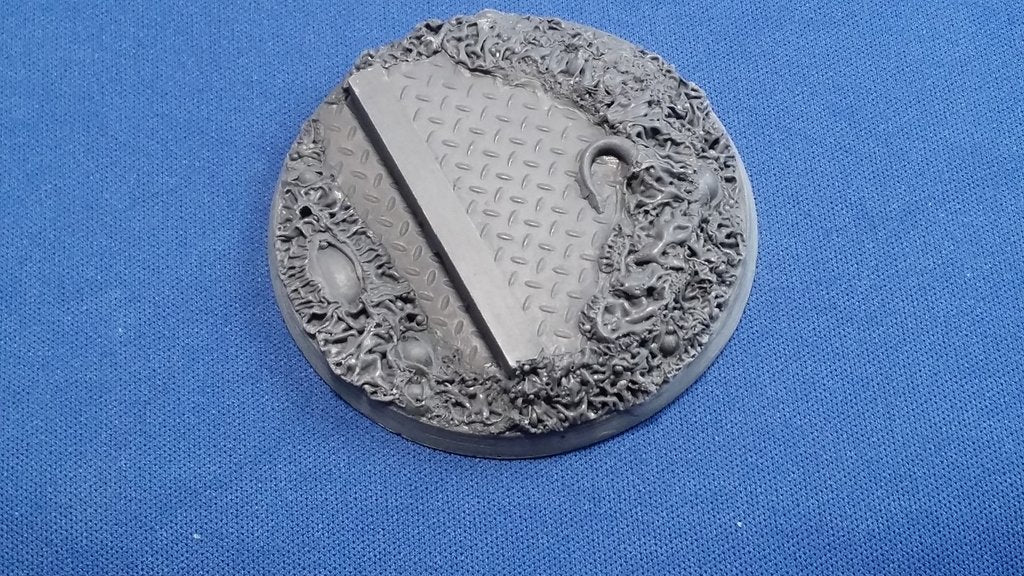 Elrik's Hobbies: Corrupted Outpost Base Round 60mm | GrognardGamesBatavia