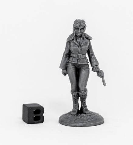 BONES 80070 Pulp Era Female Pilot | GrognardGamesBatavia