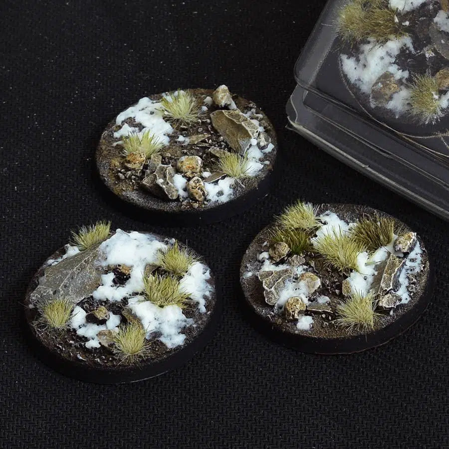 Gamers Grass Battle Ready Bases Winter 50mm Round | GrognardGamesBatavia