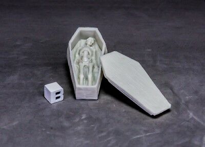 Bones 77633 Coffin and Corpse | GrognardGamesBatavia